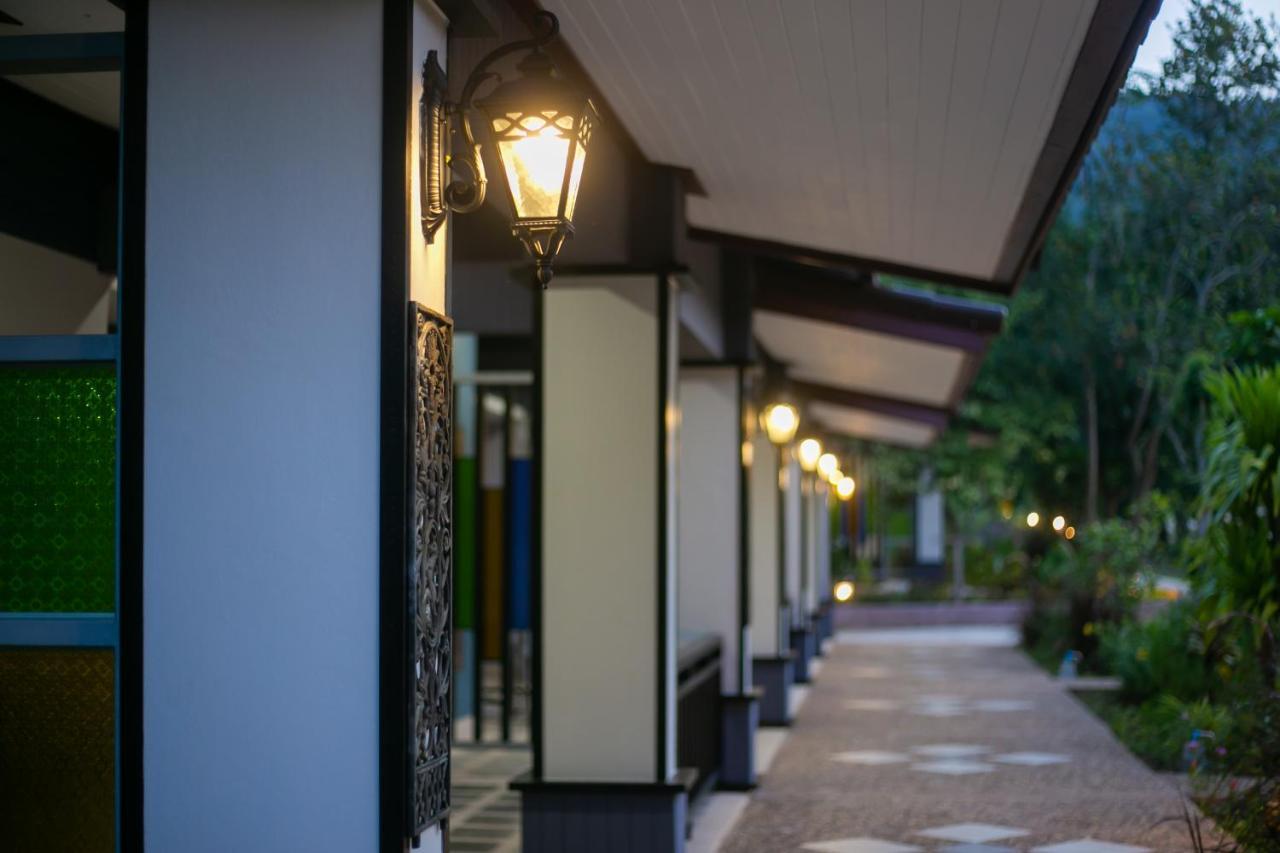 Loft Vintage Chalet Resort Koh Lanta Exterior photo