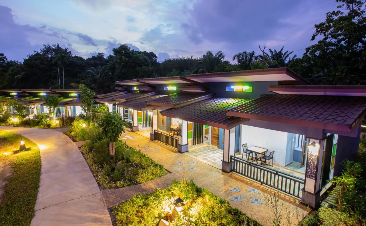 Loft Vintage Chalet Resort Koh Lanta Exterior photo